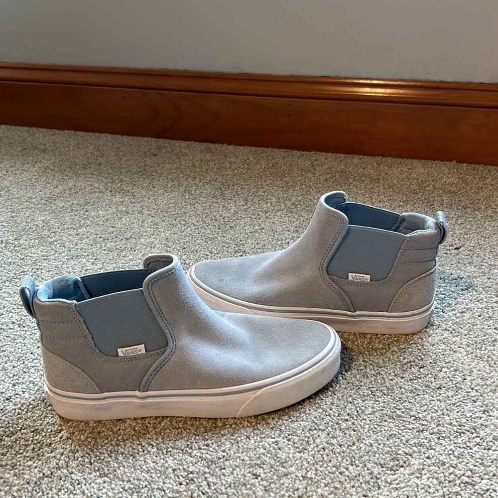 Asher Mid blue suede VANS